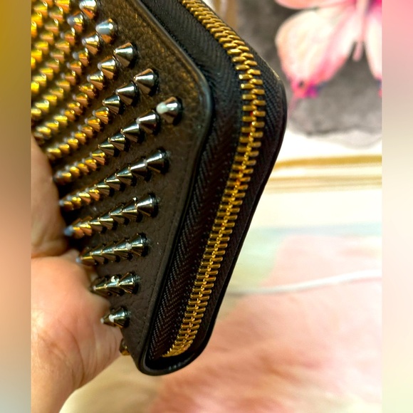 Christian Louboutin Long Wallet Studs Round Zip Gradation - Picture 5 of 12